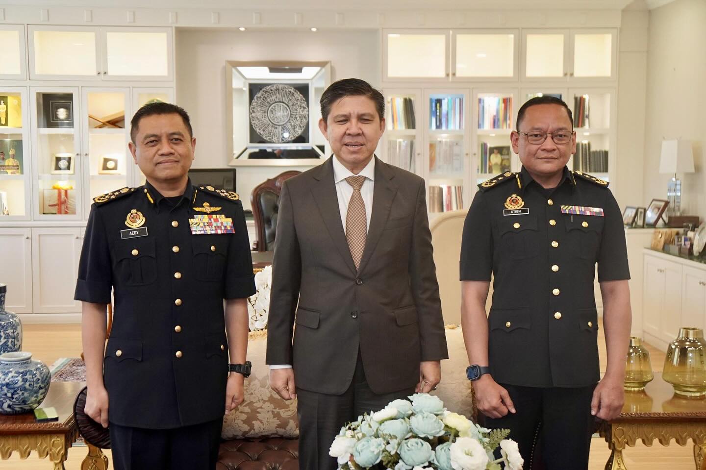 KUNJUNGAN HORMAT KP JPJ KE ATAS YB SETIAUSAHA KERAJAAN NEGERI KEDAH