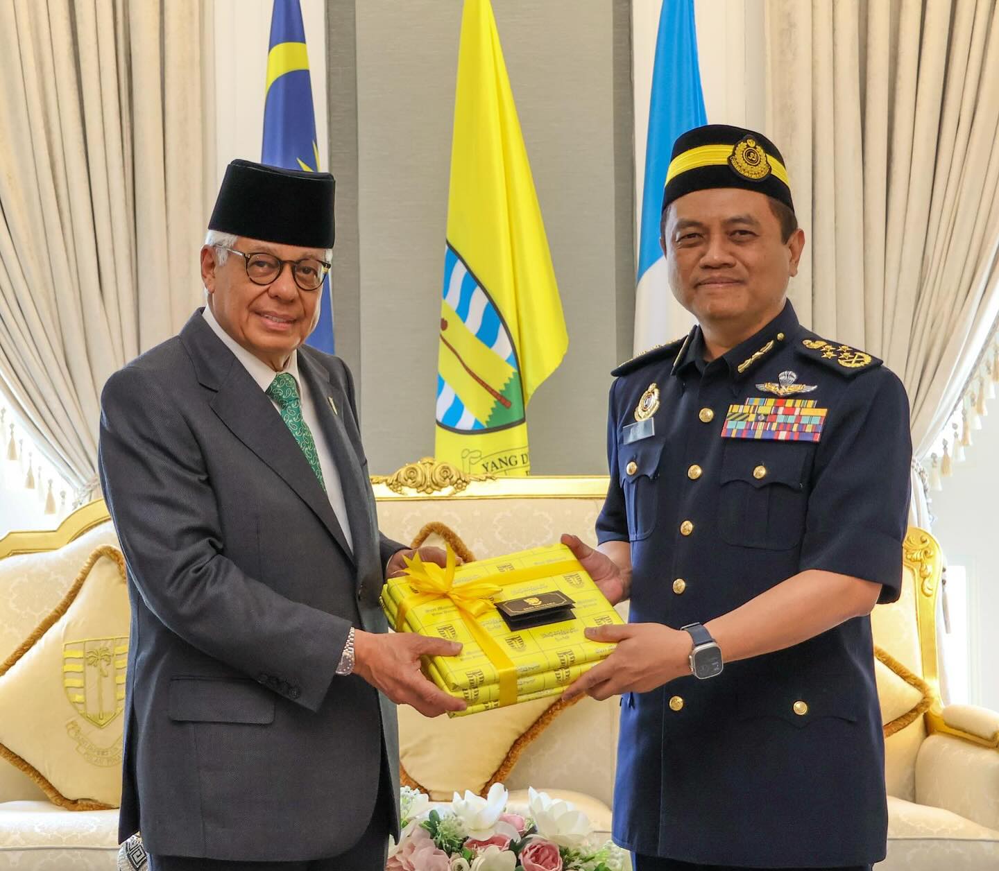 KUNJUNGAN HORMAT KP JPJ KEPADA TUAN YANG TERUTAMA (TYT) PULAU PINANG
