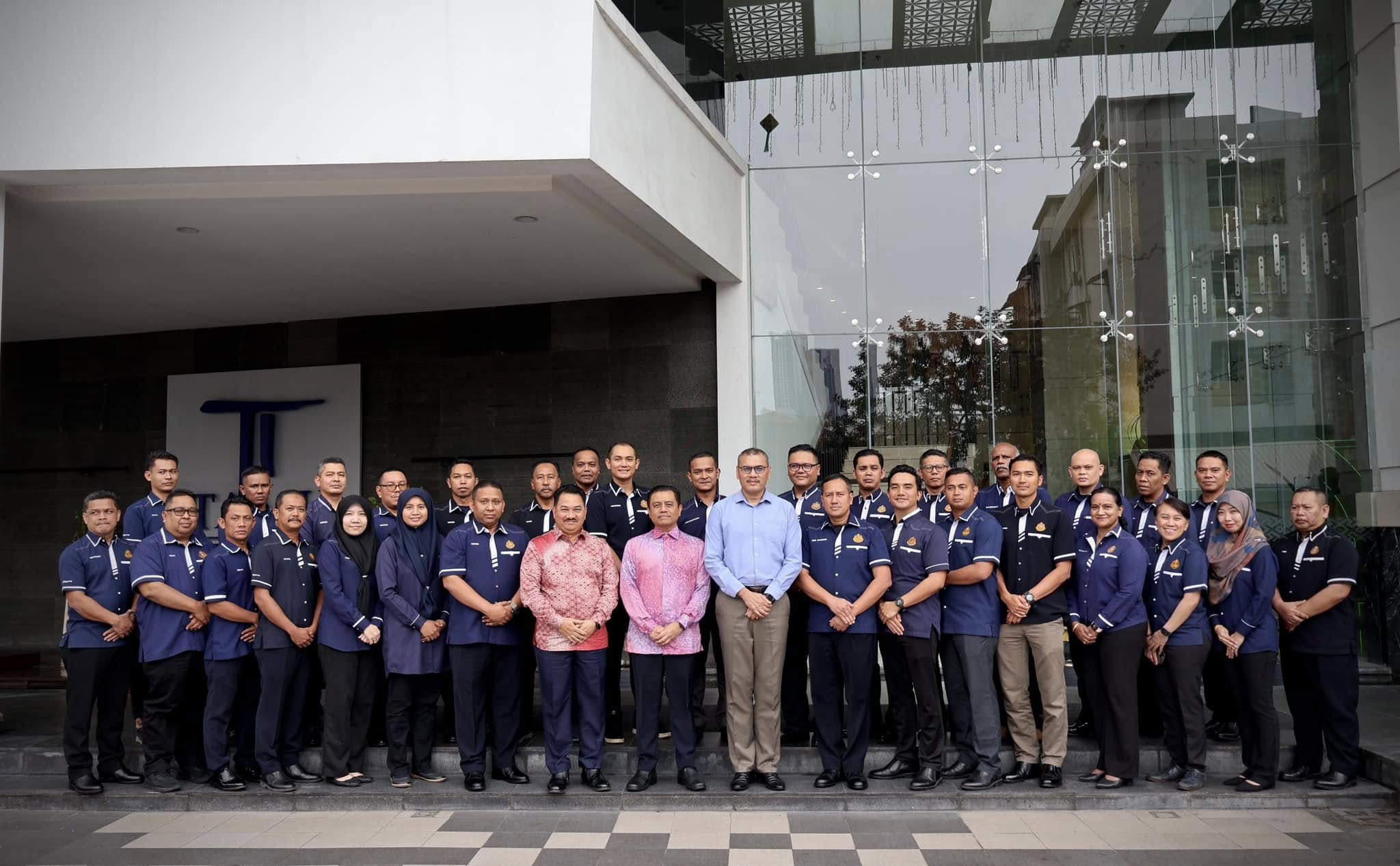 BENGKEL PENGURUSAN PENYITAAN DAN PELUCUTHAKAN KENDERAAN ASING DAN KUASA MENGIRING OKS/OKT OLEH PEGAWAI JABATAN PENGANGKUTAN JALAN (JPJ) MALAYSIA 