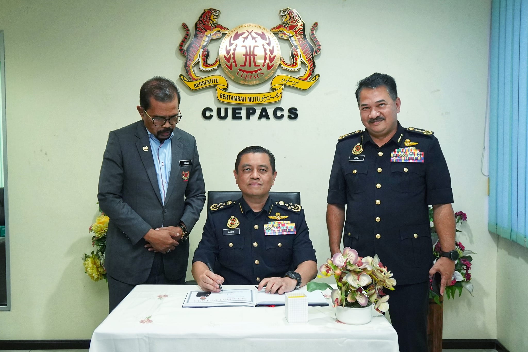 KP JPJ ADAKAN KUNJUNGAN HORMAT KE ATAS PRESIDEN CUEPACS